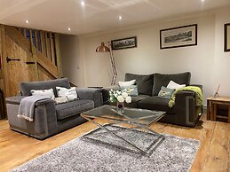 Meagill Cottage a Cozy Retreat With hot tub