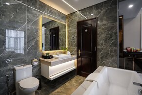 Adamo Hotel Hung Yen