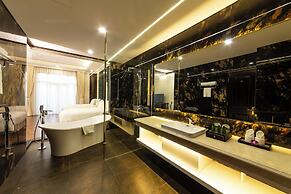 Adamo Hotel Hung Yen