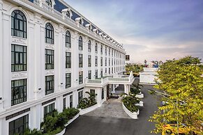 Adamo Hotel Hung Yen