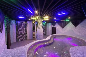 Adamo Hotel Hung Yen