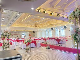 Adamo Hotel Hung Yen