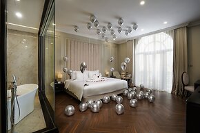 Adamo Hotel Hung Yen