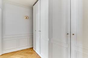 Sublime Apartment Montaigne/arc de Triomphe