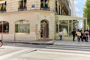 Sublime Apartment Montaigne/arc de Triomphe