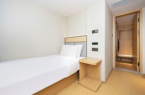 Ji Hotel-pen shui chi