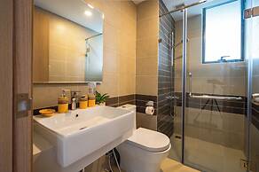 Refined Saigon - Vinhome Central Park