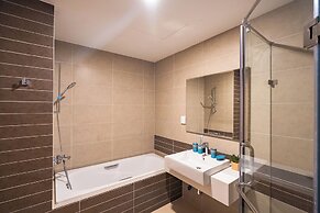 Refined Saigon - Vinhome Central Park