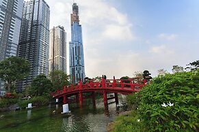 Refined Saigon - Vinhome Central Park