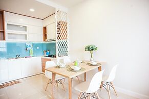 Refined Saigon - Vinhome Central Park