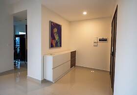 Refined Saigon - Vinhome Central Park