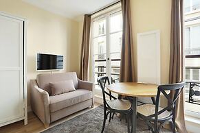 Lovely and new Studio Center of Paris