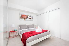 World Wide Stays Suite - Entertainment