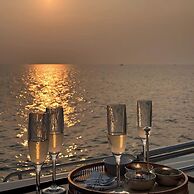 Vanda Beach Boutique Villa