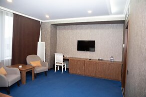 Caspian Buisness Hotel