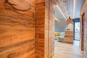 Simona Luxury Apartment few Steps From sk