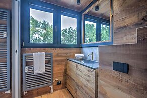 Simona Luxury Apartment few Steps From sk