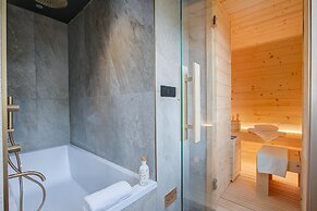 Simona Luxury Apartment few Steps From sk