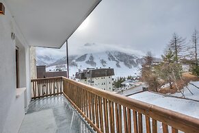 Simona Luxury Apartment few Steps From sk