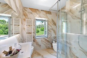 Amazing Panoramic Villa La Poggiola