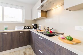 Palm Modern Apart 200mt From Sea Qawra