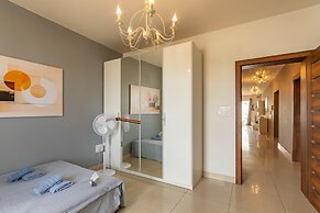 Modern Penthouse Savoy Garden in Gzira