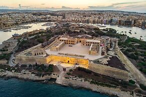 Modern Penthouse Savoy Garden in Gzira