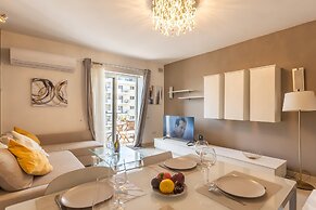 Modern Penthouse Savoy Garden in Gzira