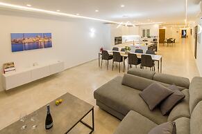 Modern Spacious apt 2mn to the sea Qawr