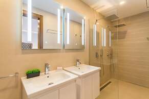 Modern Spacious apt 2mn to the sea Qawr