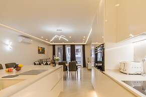 Modern Spacious apt 2mn to the sea Qawr