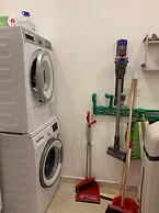 Modern Spacious apt 2mn to the sea Qawr