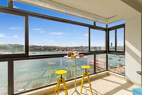 Magnificent Sunny Seafront Apart Sliema