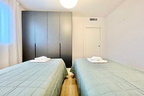 Modern House Apartment 4