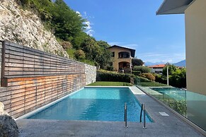 Modern House Apartment 4