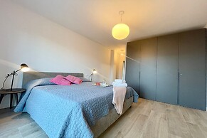 Modern House Apartment 4