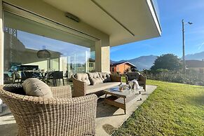 Modern House Apartment 1