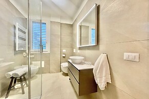 Modern House Apartment 1