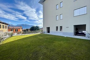 Modern House Apartment 1