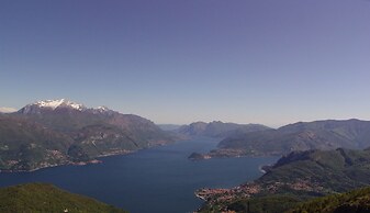 Veranda di Menaggio in Menaggio