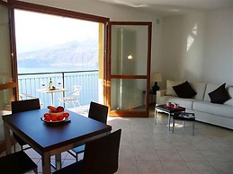 Vista d Oro Ulivo Apt 7