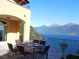 Villa Panoramica in Menaggio