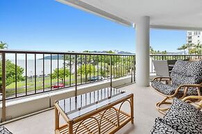 Aquarius Esplanade Retreat