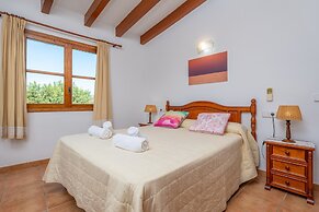 Reynes in Mallorca With 3 Bedrooms and 2 Bathrooms
