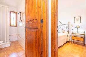 Reynes in Mallorca With 3 Bedrooms and 2 Bathrooms