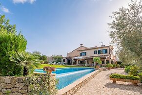 Reynes in Mallorca With 3 Bedrooms and 2 Bathrooms
