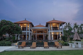 Seaside Oceana Suites by Mahaprana