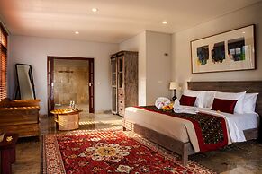 Seaside Oceana Suites by Mahaprana