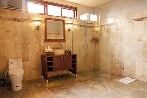 Seaside Oceana Suites by Mahaprana