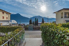 Pianello Charming Lake View